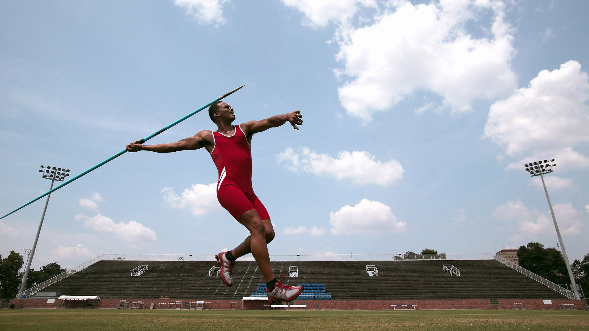 勇士队寻求第三冠,士气高涨,勇士三个冠军的对手是谁