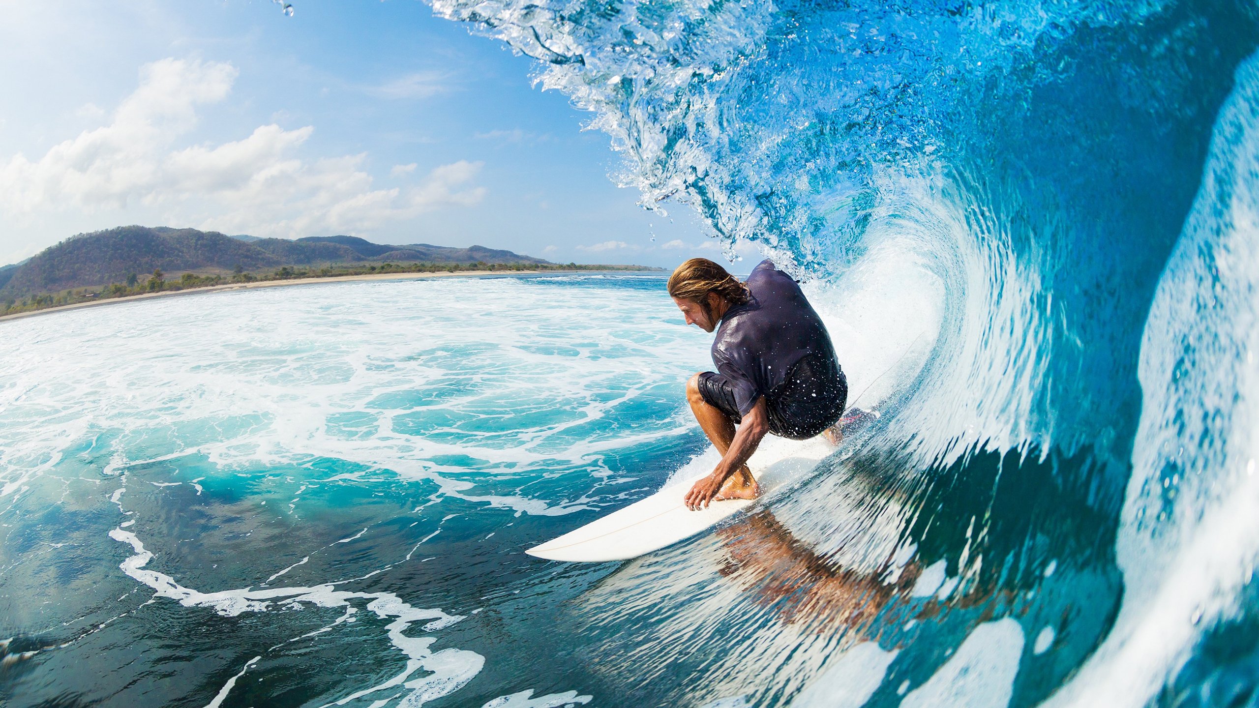 世界AR寻宝跑 参与者一边跑一边抓取虚拟道具